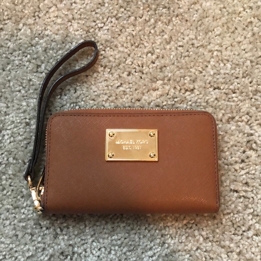 MICHAEL Michael Kors Saffiano Luggage Phone Wallet